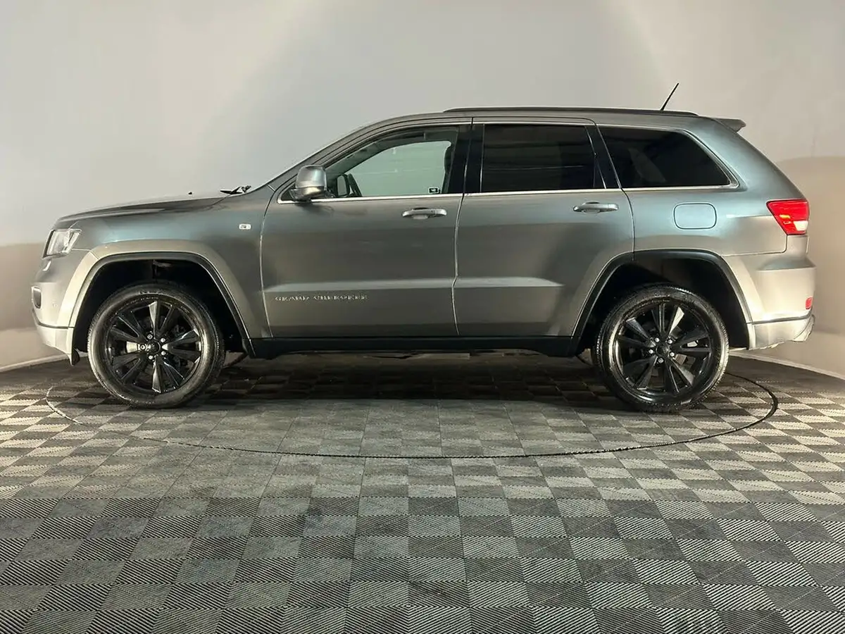 2013-jeep-grand-cherokee-big-4