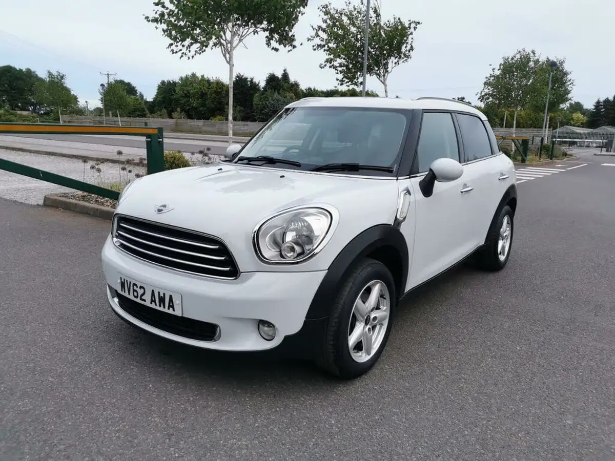 2012-mini-countryman-16-one-98bhp-big-28