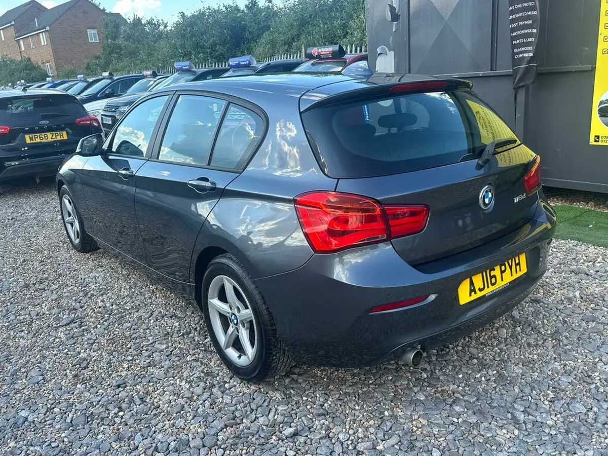 2016-bmw-1-series-15td-116d-eff-dyn-plus-116bhp-5d-big-10