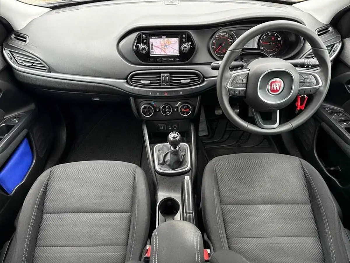 2016-fiat-tipo-14-tjet-lounge-station-wagon-big-10
