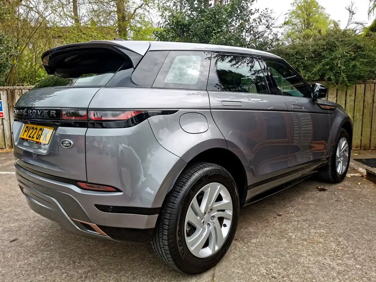 2022-land-rover-range-rover-evoque-20-d200-r-dynamic-s-big-5