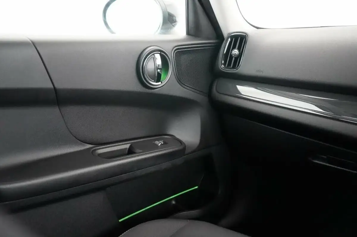 2022-mini-countryman-15-cooper-classic-auto-big-39