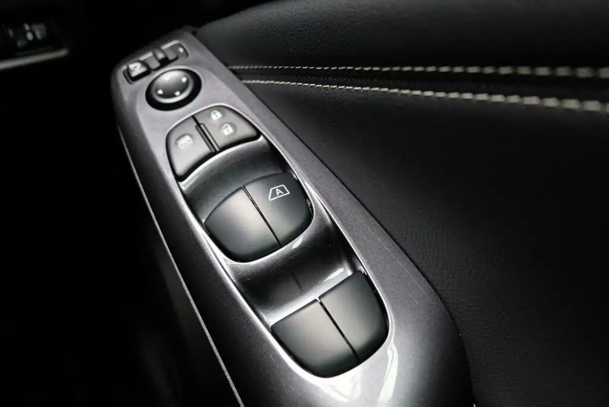 2024-nissan-juke-10-dig-t-n-connecta-dct-big-26