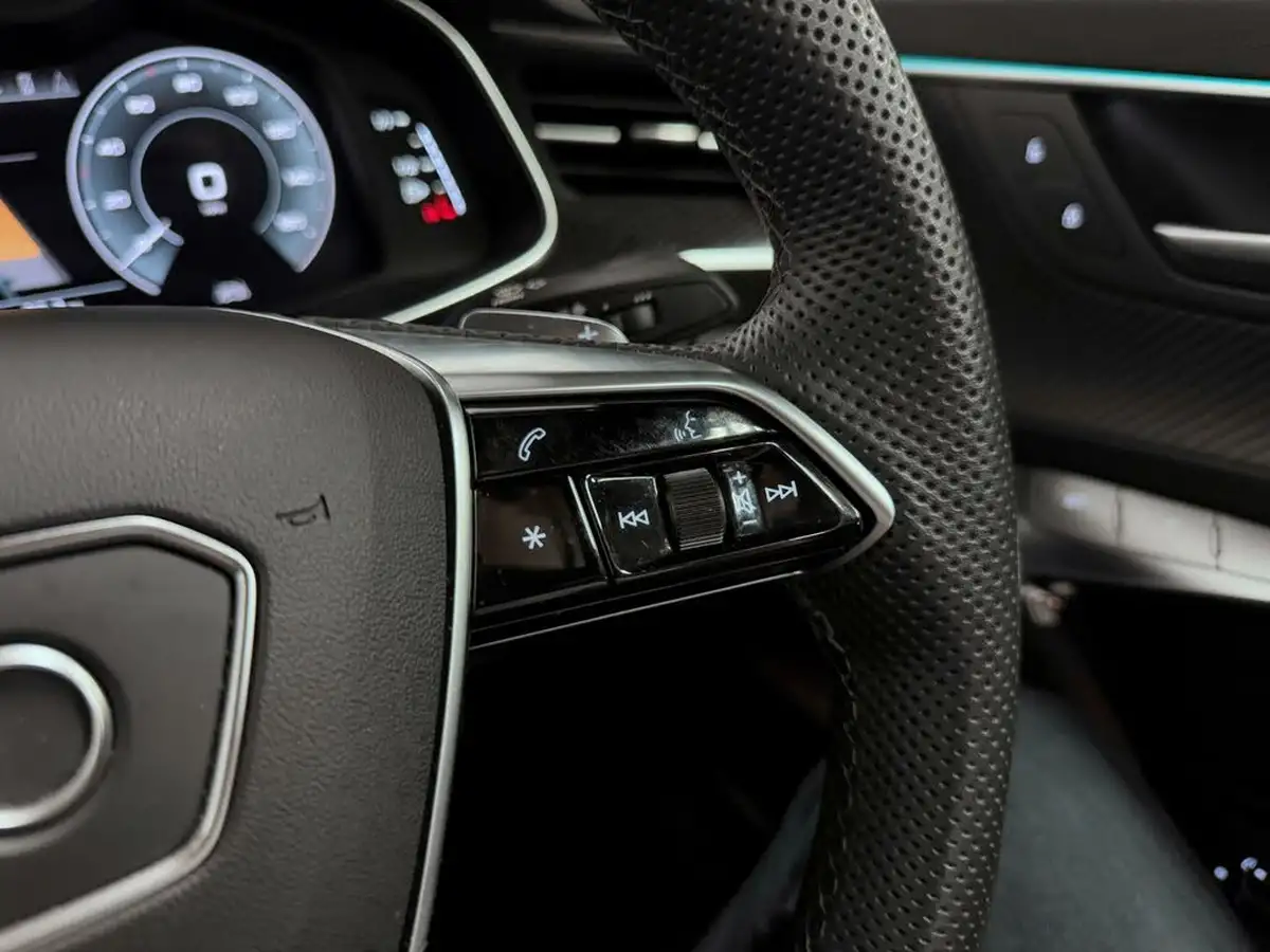 2023-audi-a6-saloon-20-50-tfsi-e-black-edition-big-50