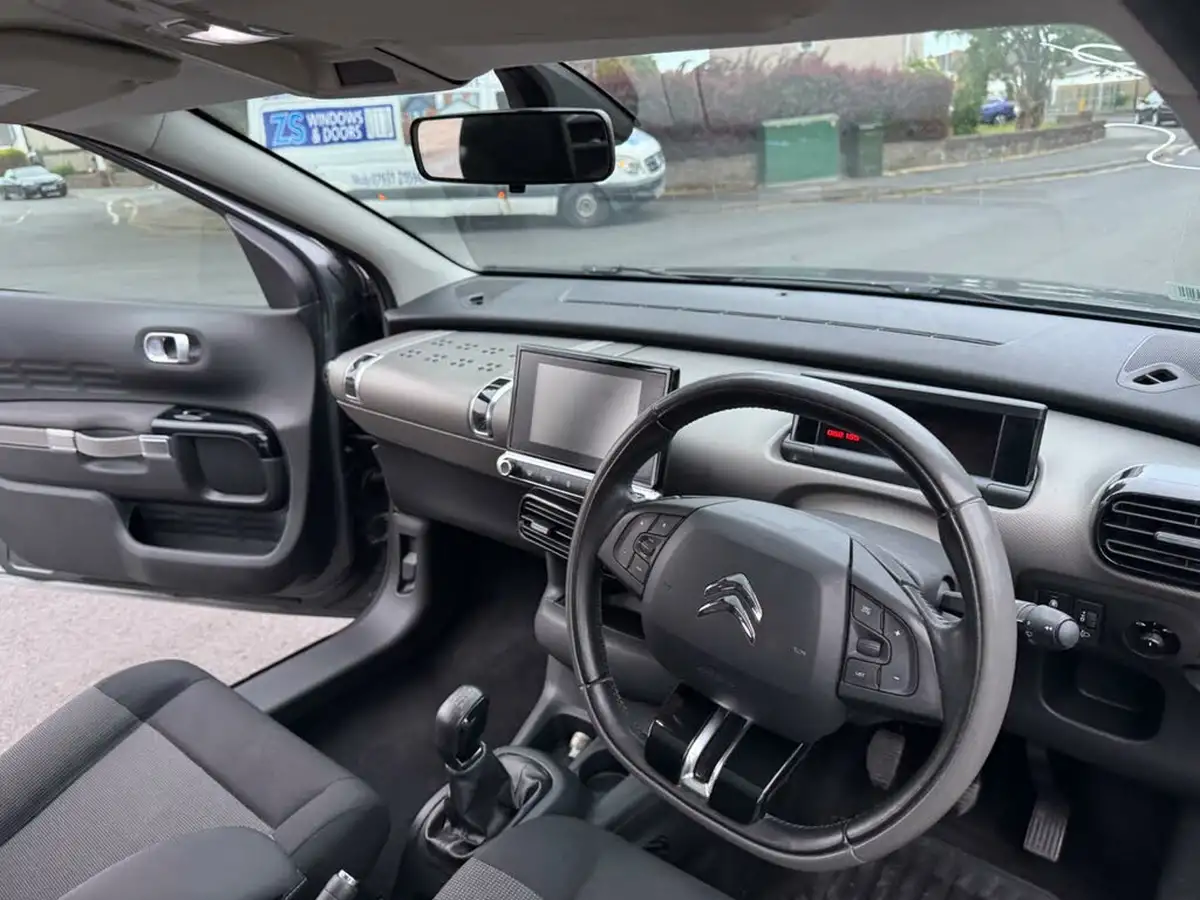 2017-citroen-c4-cactus-12-puretech-flair-82ps-big-18