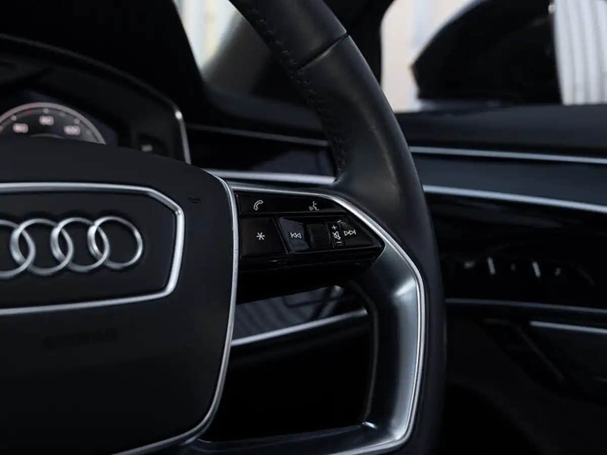 2021-audi-a8-30-50-tdi-black-edition-big-15