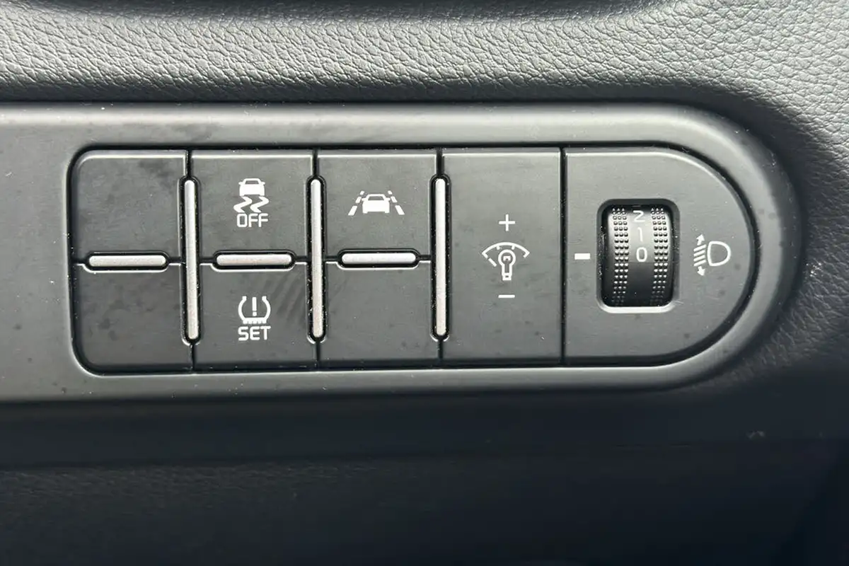2022-kia-xceed-10-t-gdi-2-big-26