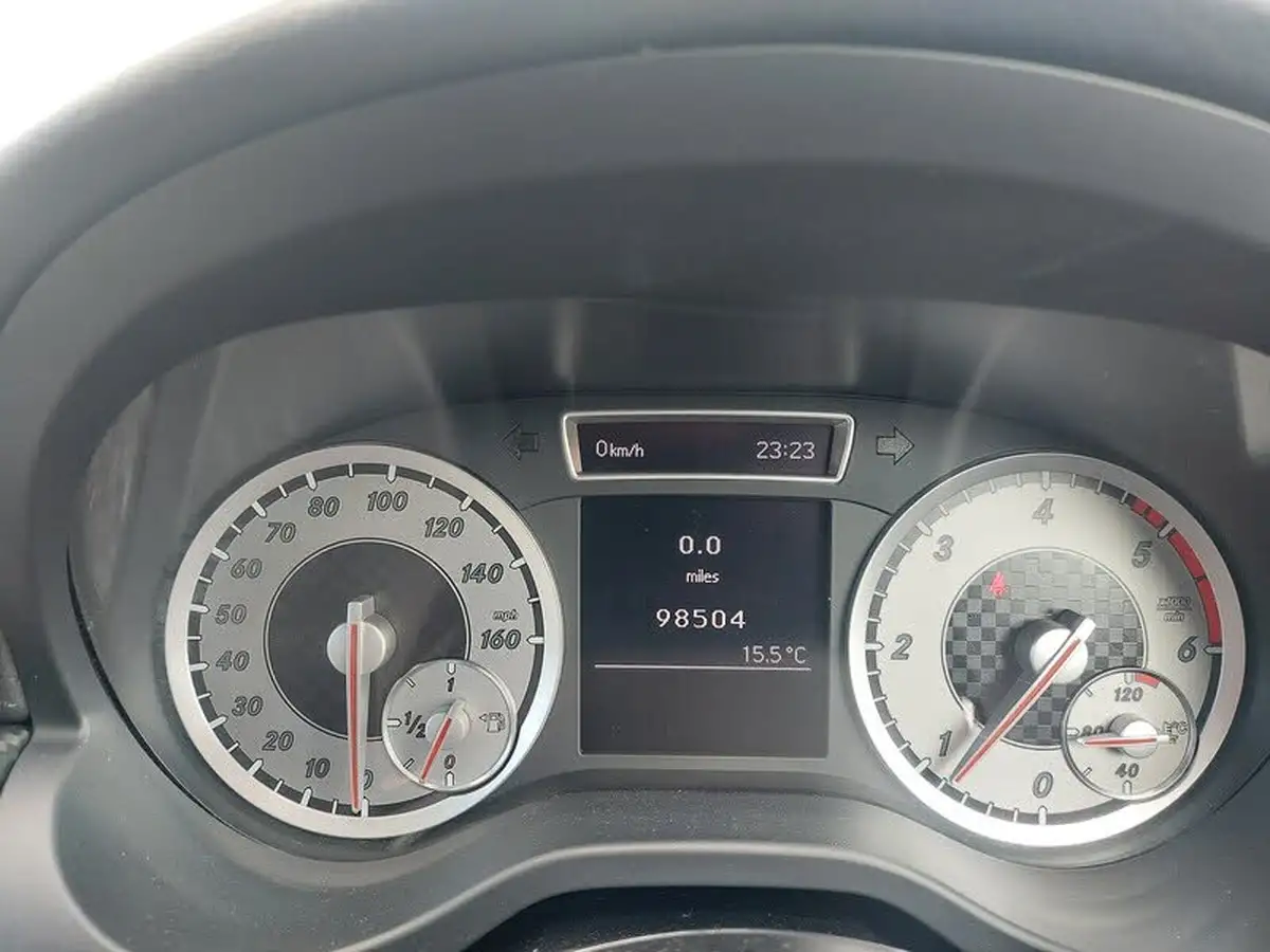 2013-mercedes-benz-a-class-15-cdi-a180-amg-sport-109ps-blueefficiency-big-21