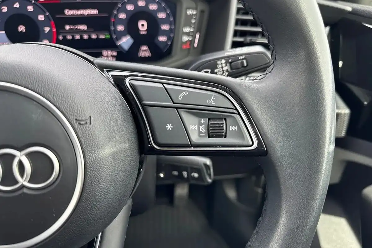 2023-audi-a1-10-30-tfsi-technik-big-39