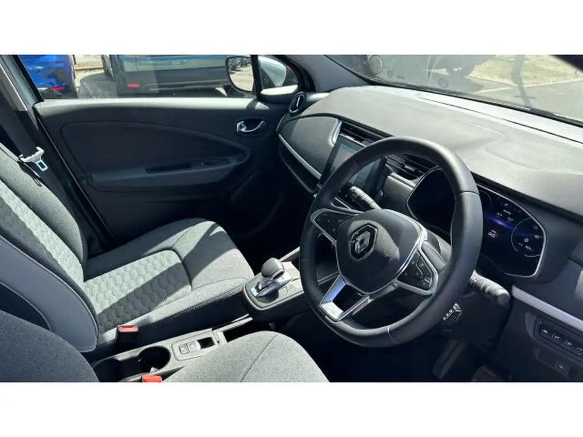 2022-renault-zoe-e-iconic-110ps-r110ev50-rapid-charge-big-10