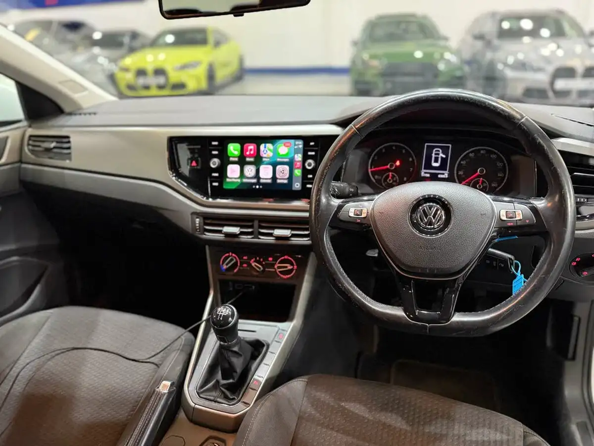2020-volkswagen-polo-10-match-big-1