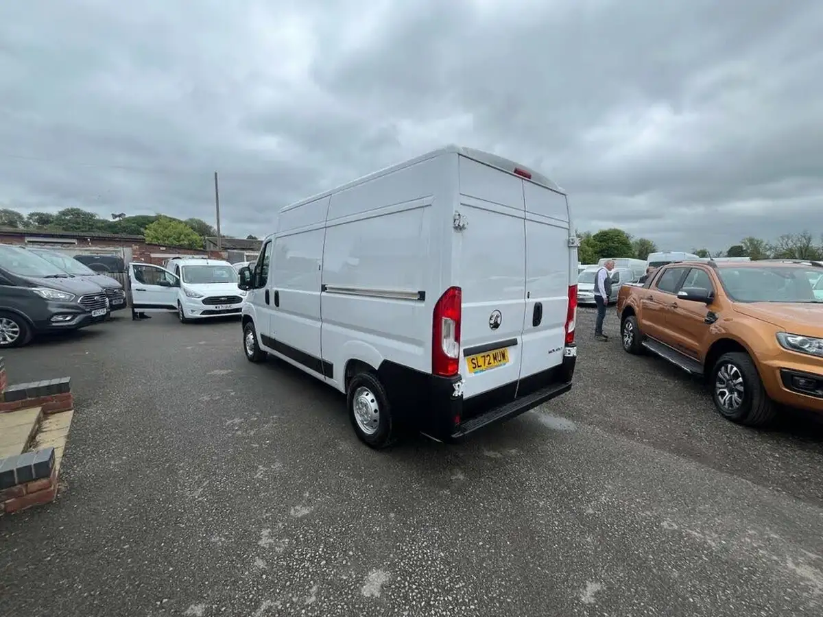 2022-vauxhall-movano-22cdti-l2-h2-3500-dynamic-big-5