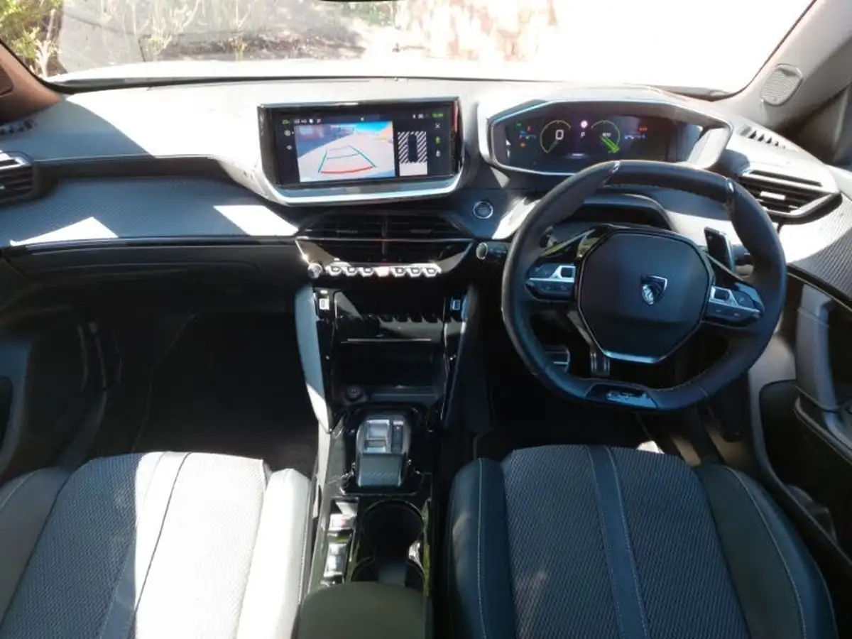 2023-peugeot-2008-suv-big-2