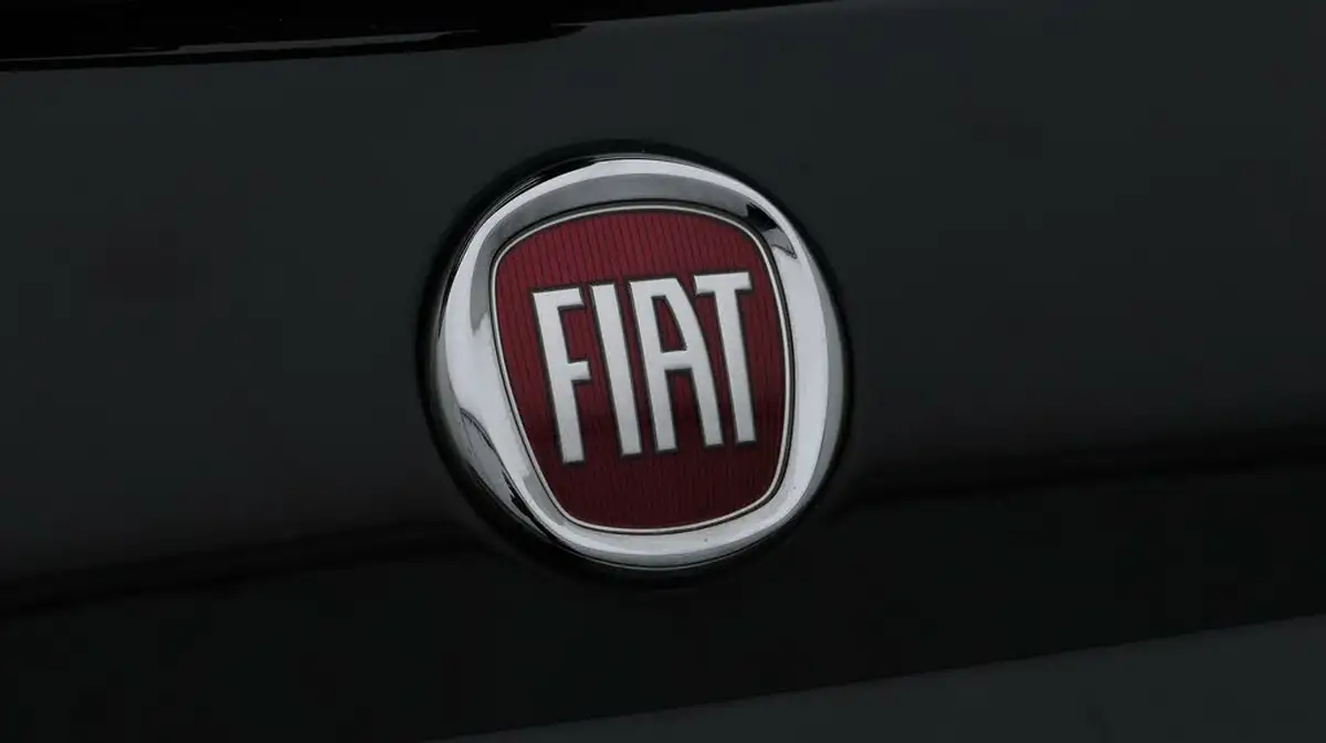 2021-fiat-500-10-hey-google-big-21