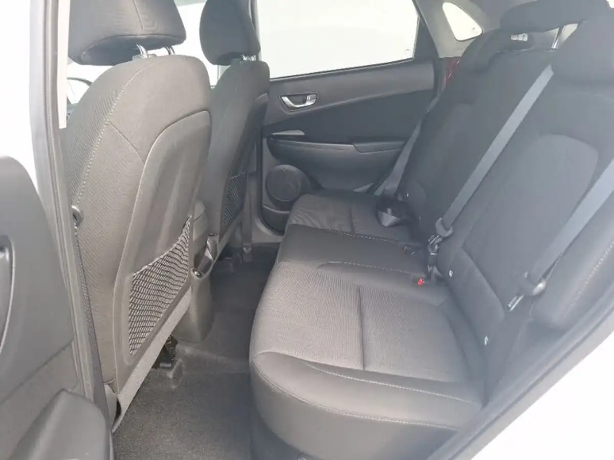 2022-hyundai-kona-16-gdi-premium-big-5