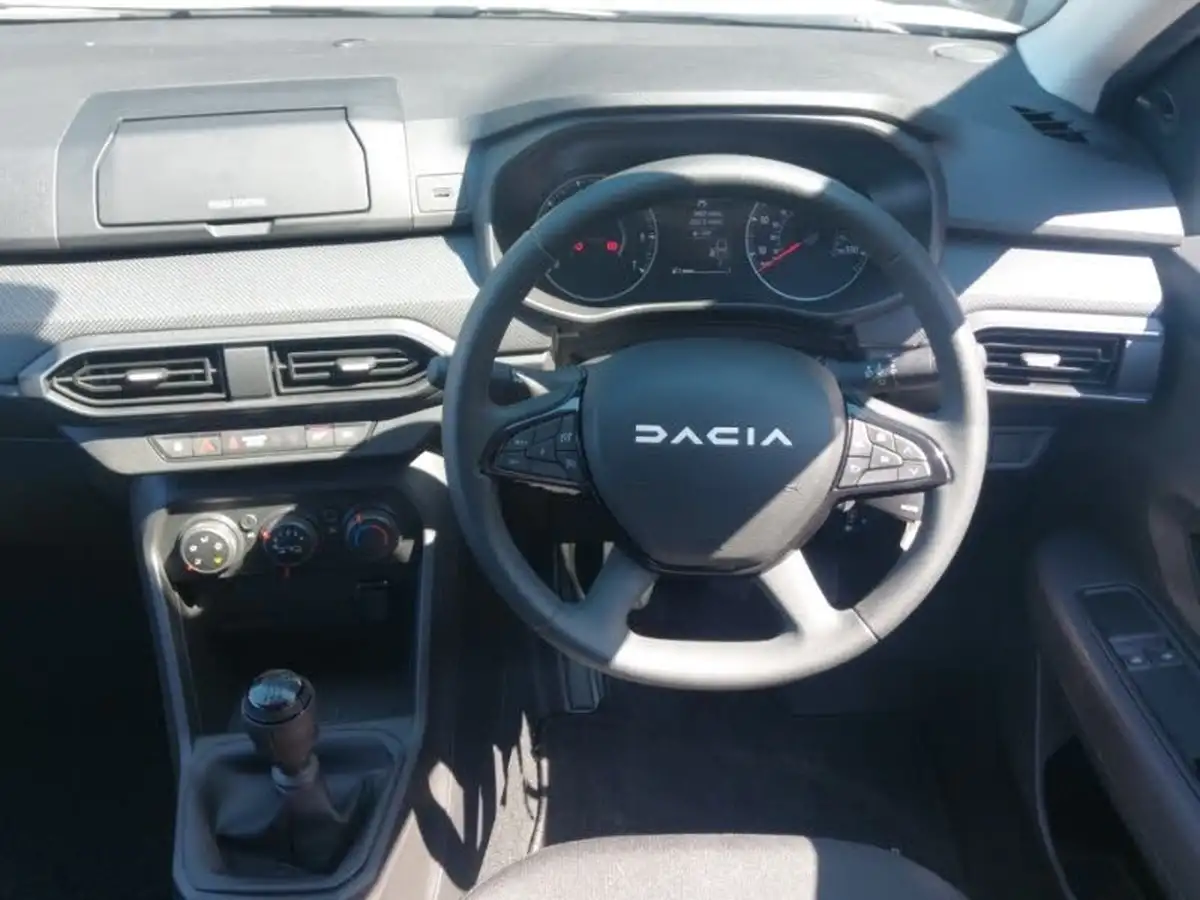 2023-dacia-jogger-10-tce-essential-big-6