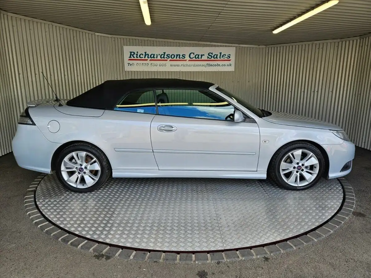 2010-saab-9-3-big-1
