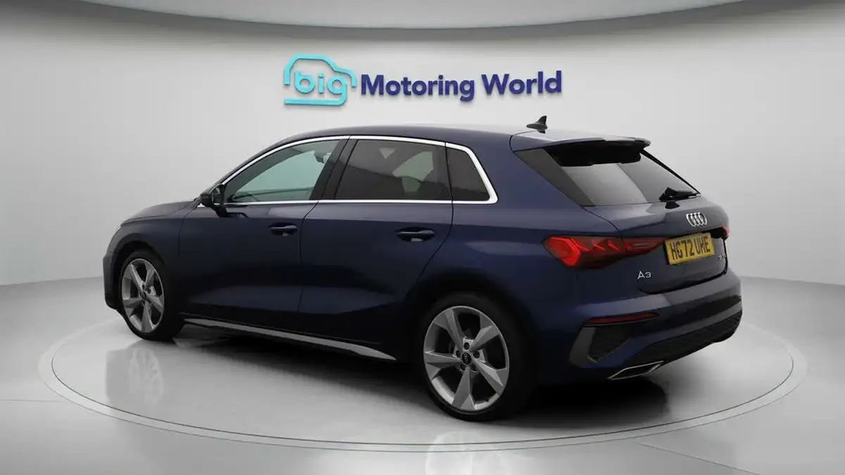 2023-audi-a3-15-35-tfsi-s-line-sportback-5d-big-5