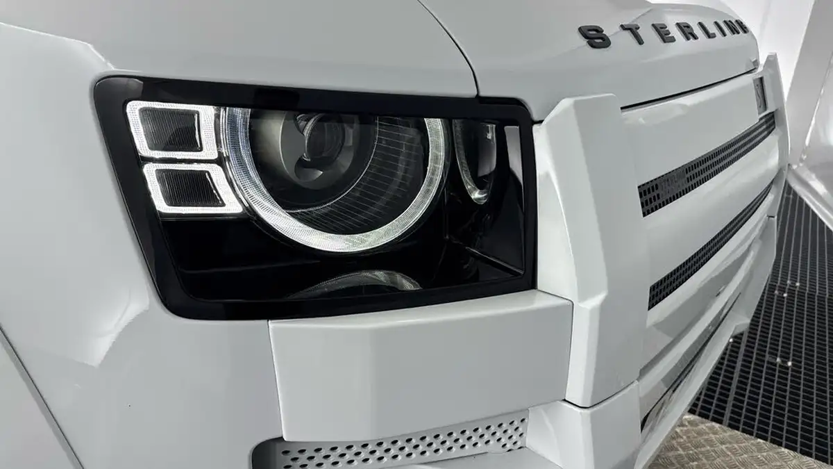 2024-land-rover-110-defender-big-25