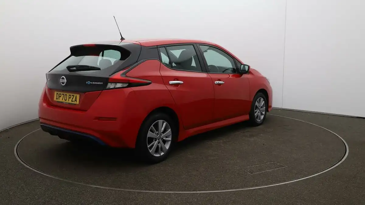 2021-nissan-leaf-e-acenta-big-54