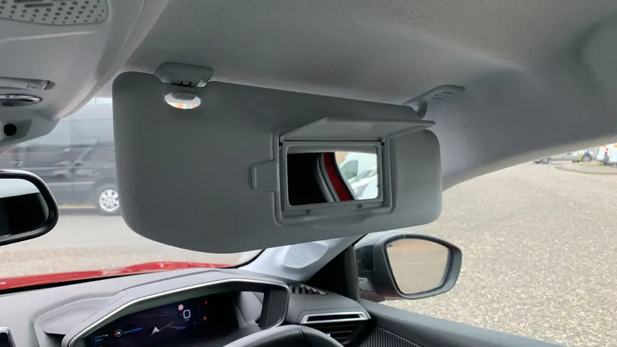 2023-peugeot-208-12-puretech-allure-premium-100ps-big-38