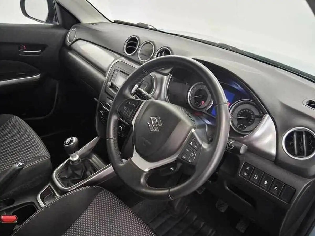 2021-suzuki-vitara-14-boosterjet-sz4-big-9