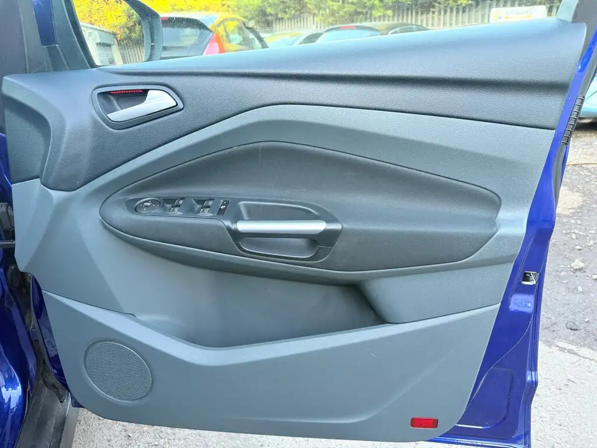 2014-ford-c-max-20tdci-titanium-powershift-big-42
