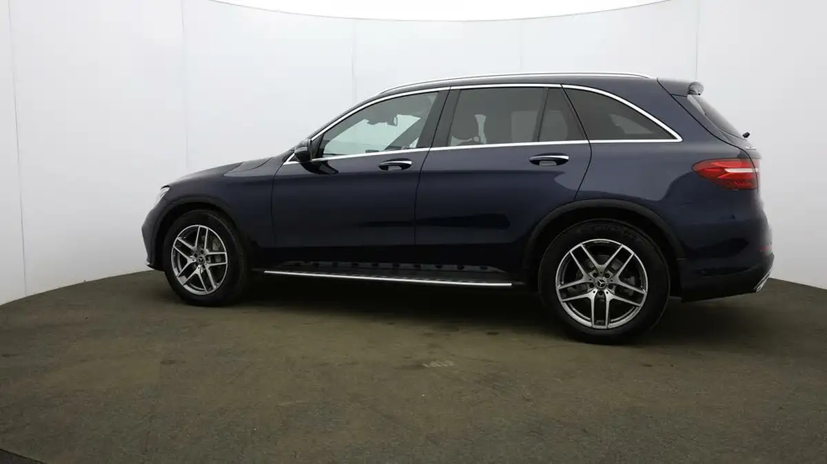 2018-mercedes-benz-glc-class-21d-glc220d-amg-line-premiumss-station-wagon-5d-big-69
