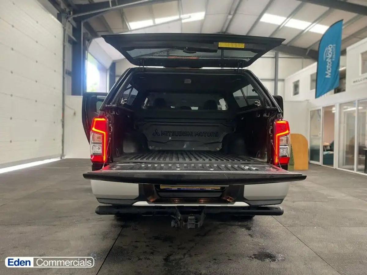 2020-mitsubishi-l200-22di-d-warrior-big-20