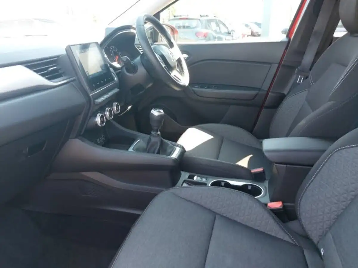 2022-renault-captur-10-tce-iconic-edition-big-4