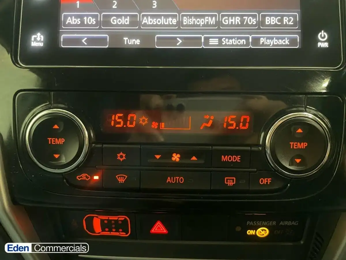 2020-mitsubishi-l200-22di-d-warrior-big-44