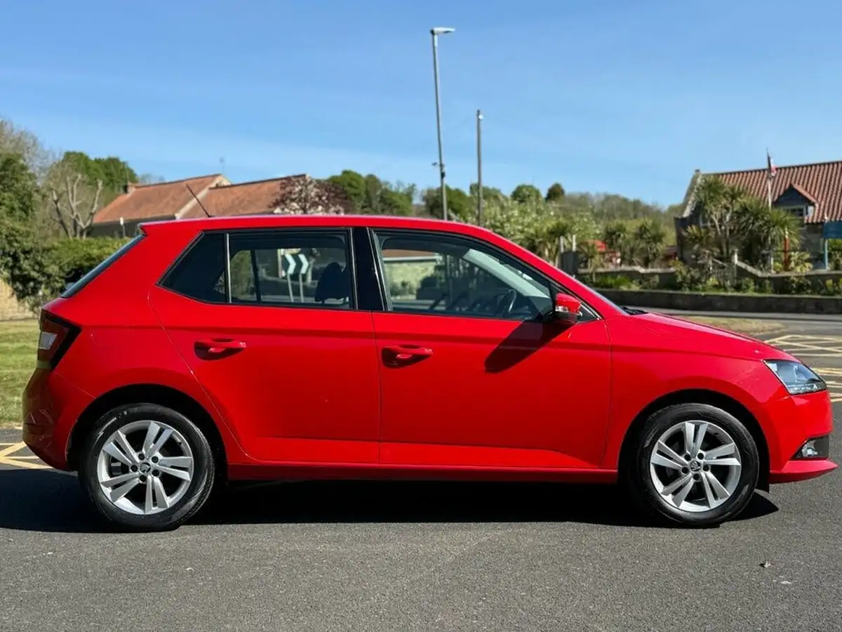 2019-skoda-fabia-10-mpi-se-75ps-ss-hatchback-big-11