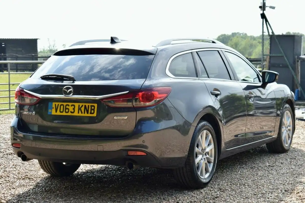 2013-mazda-mazda6-22d-se-l-nav-tourer-5d-big-11