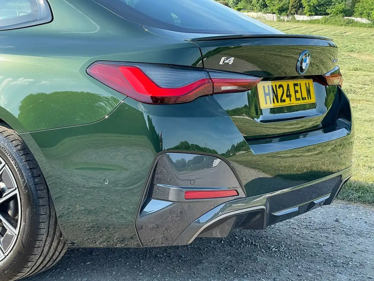 2024-bmw-i4-e-edrive40-m-sport-pro-packtech-pack-big-7
