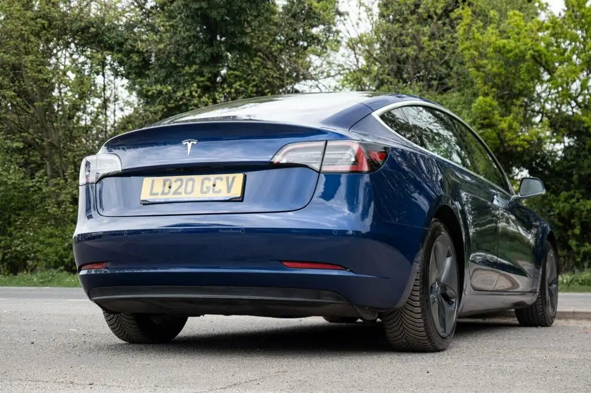 2020-tesla-model-3-e-standard-plus-big-6