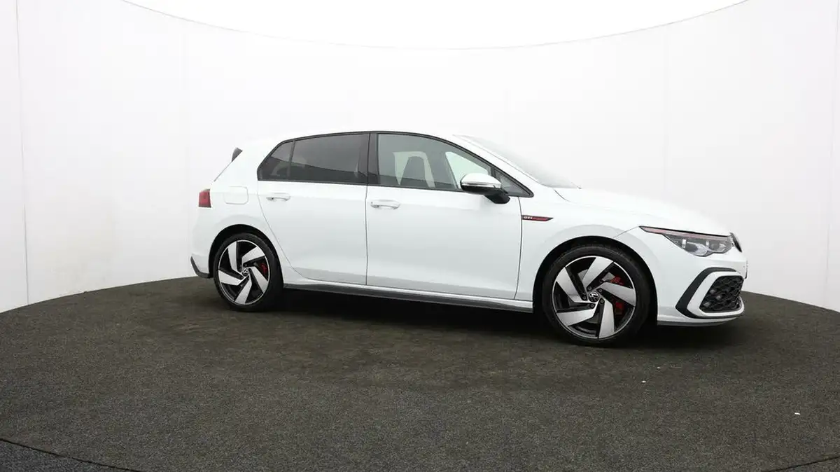 2024-volkswagen-golf-20-tsi-gti-245ps-big-37