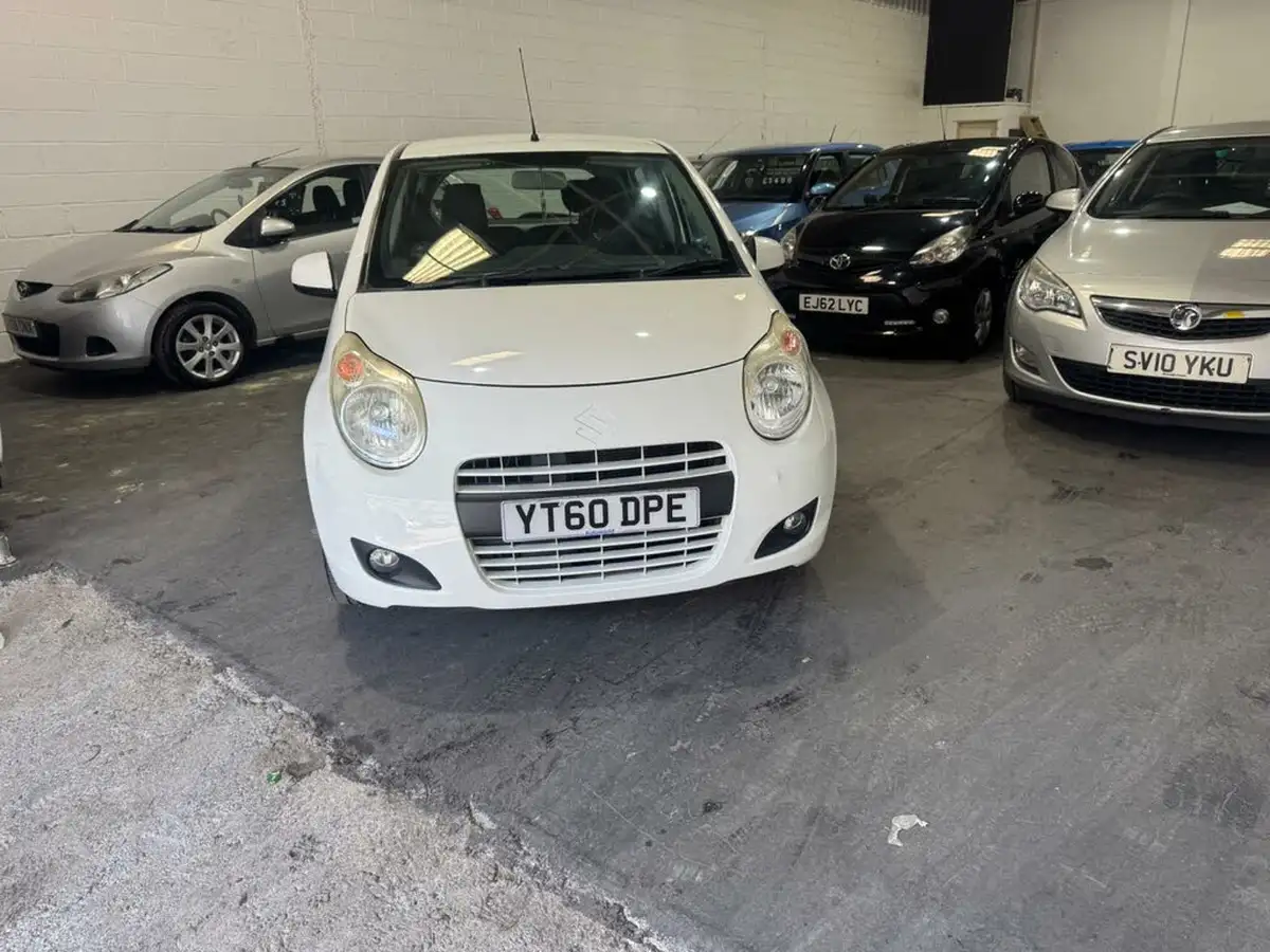 2010-suzuki-alto-10-sz4-big-5