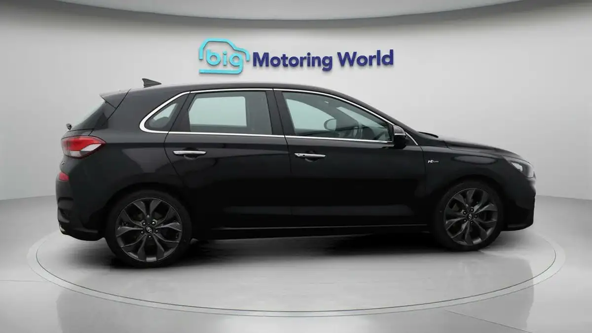 2019-hyundai-i30-14-t-gdi-n-line-hatchback-big-8