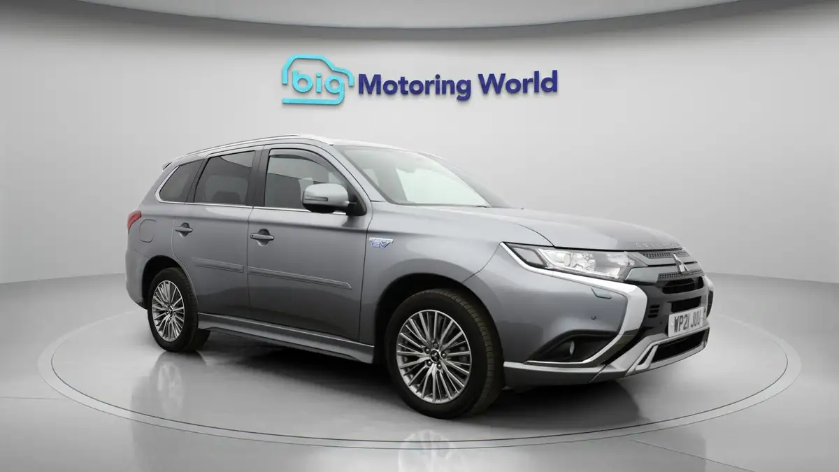 2021-mitsubishi-outlander-24-dynamic-phev-big-0