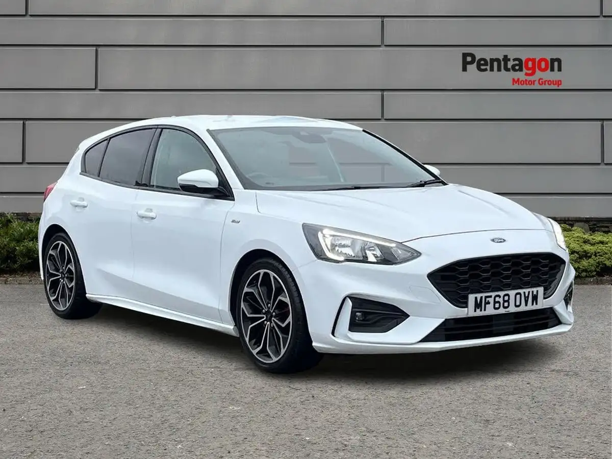 2018-ford-focus-15-st-line-x-hatchback-big-0