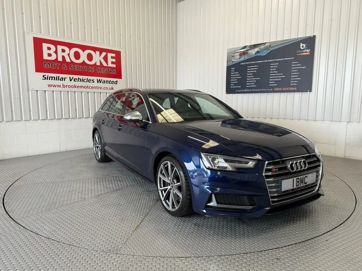 2017-audi-s4-avant-30-tfsi-quattro-big-0