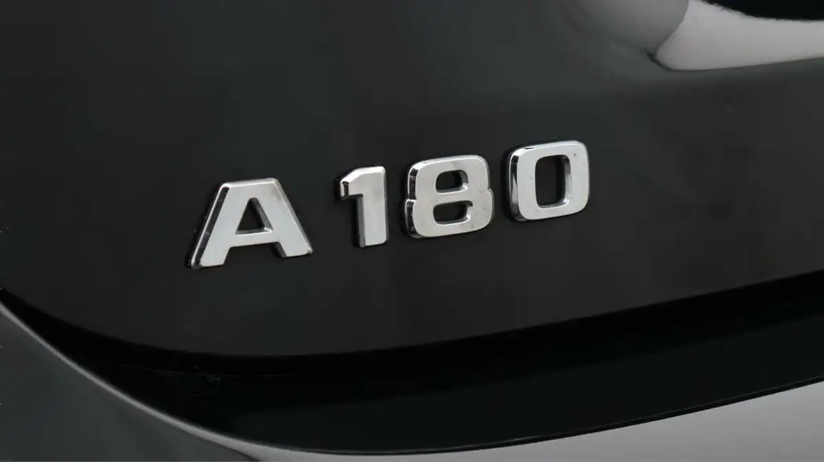 2020-mercedes-benz-a-class-13-a180-amg-line-executive-hatchback-5d-7g-dct-big-20