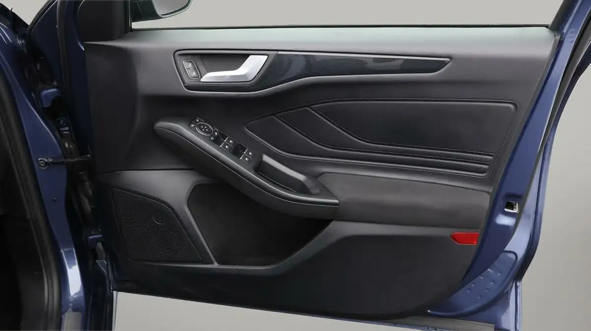 2021-ford-focus-10t-st-line-edition-125ps-hatchback-big-14