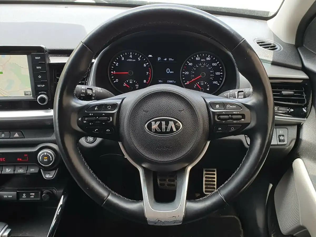 2019-kia-stonic-10-t-gdi-4-dct-big-13
