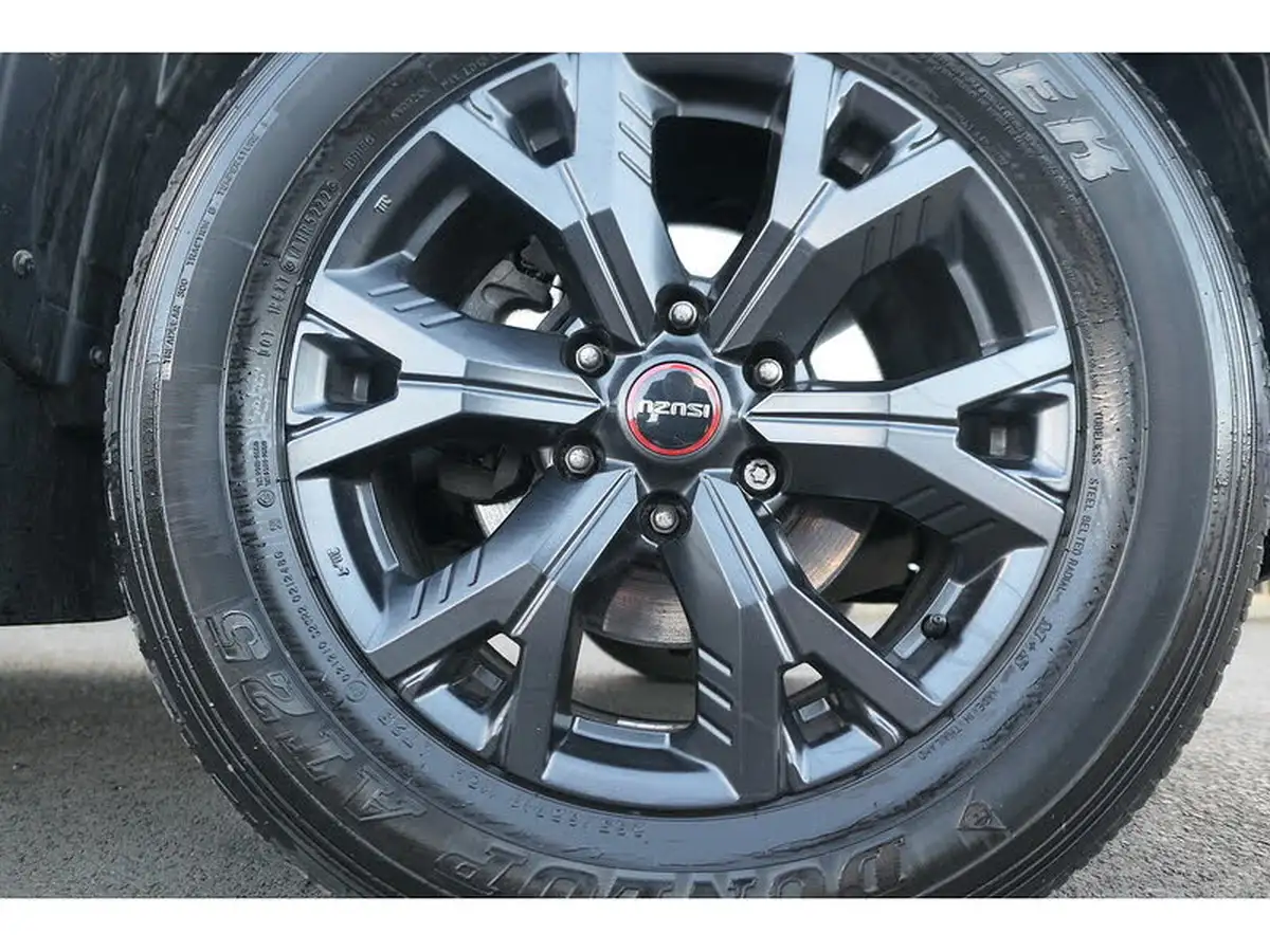 2023-isuzu-d-max-19td-v-cross-steel-edition-auto-big-5