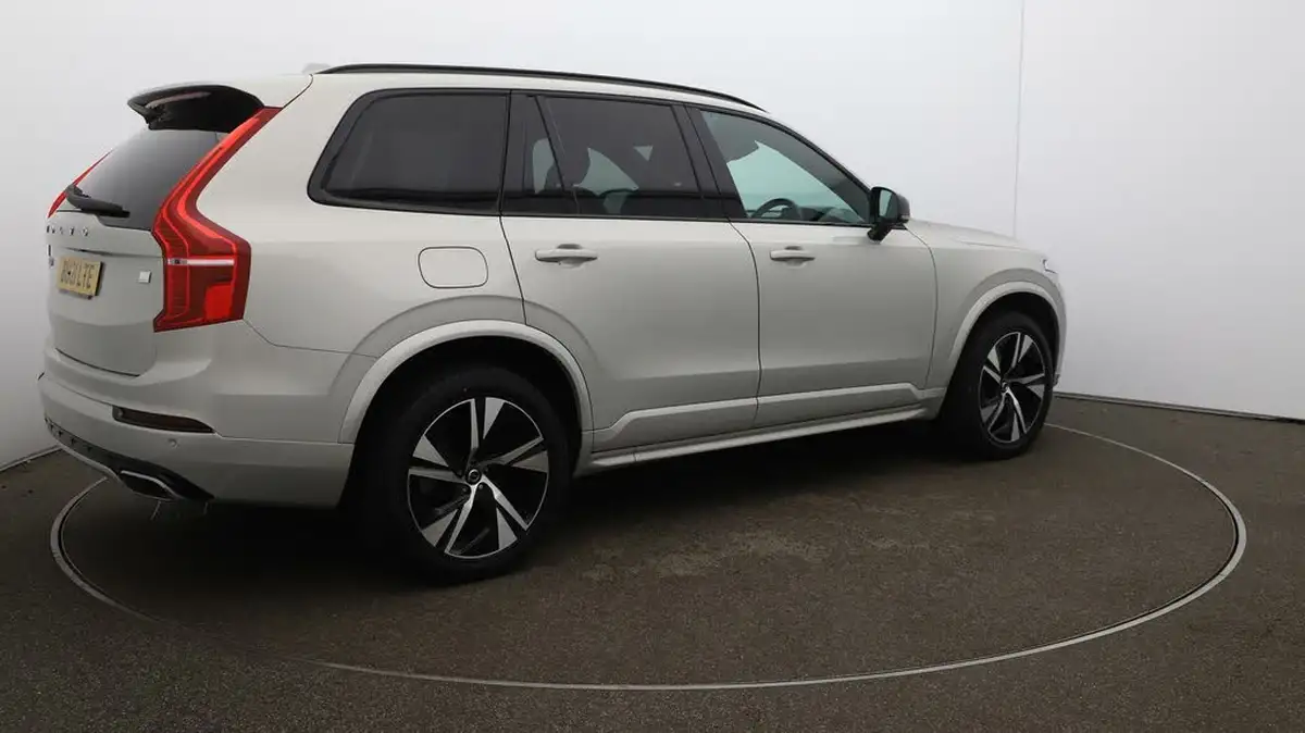 2021-volvo-xc90-20-t8-r-design-390bhp-big-52