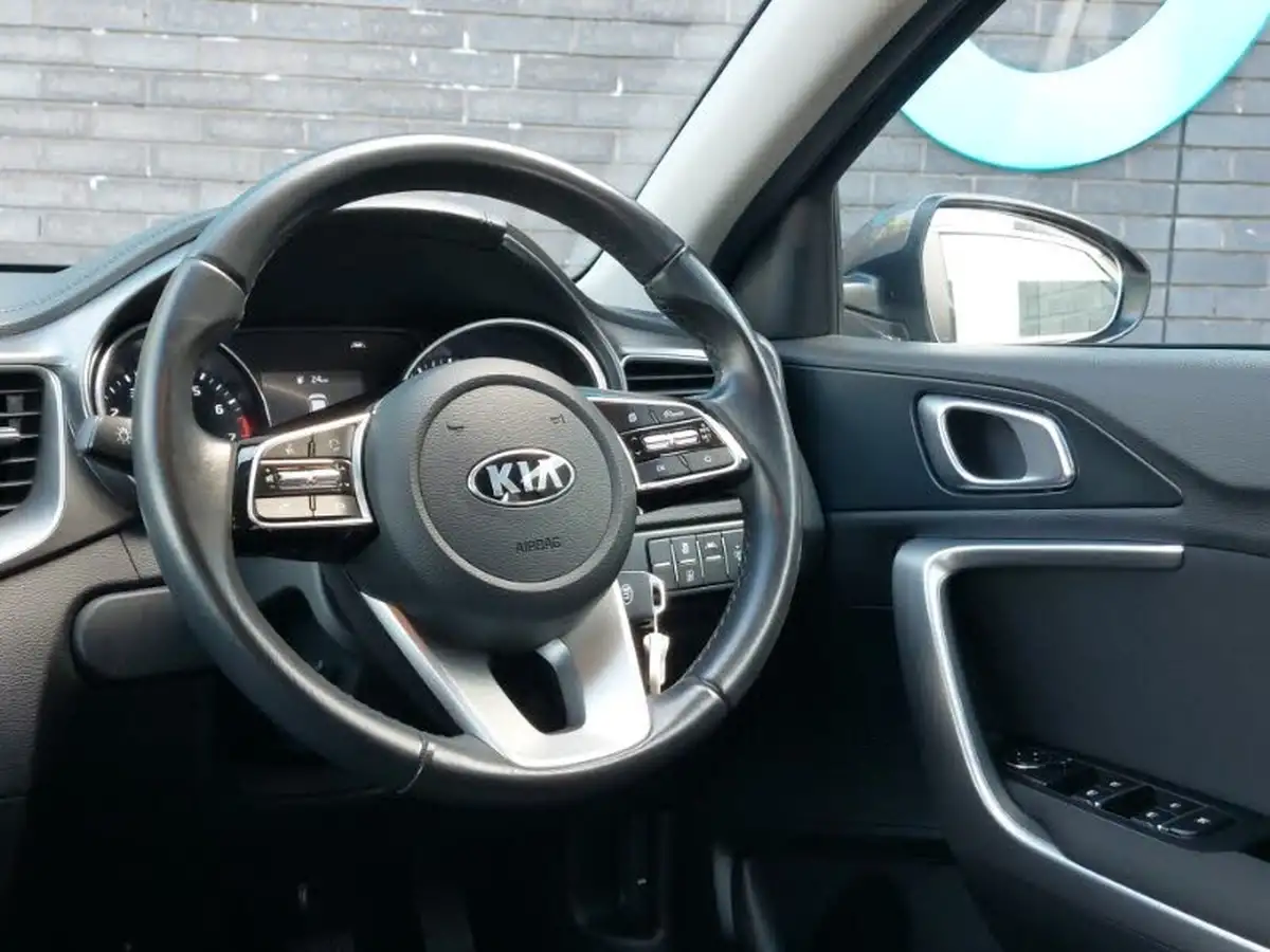 2020-kia-xceed-10-t-gdi-2-big-9