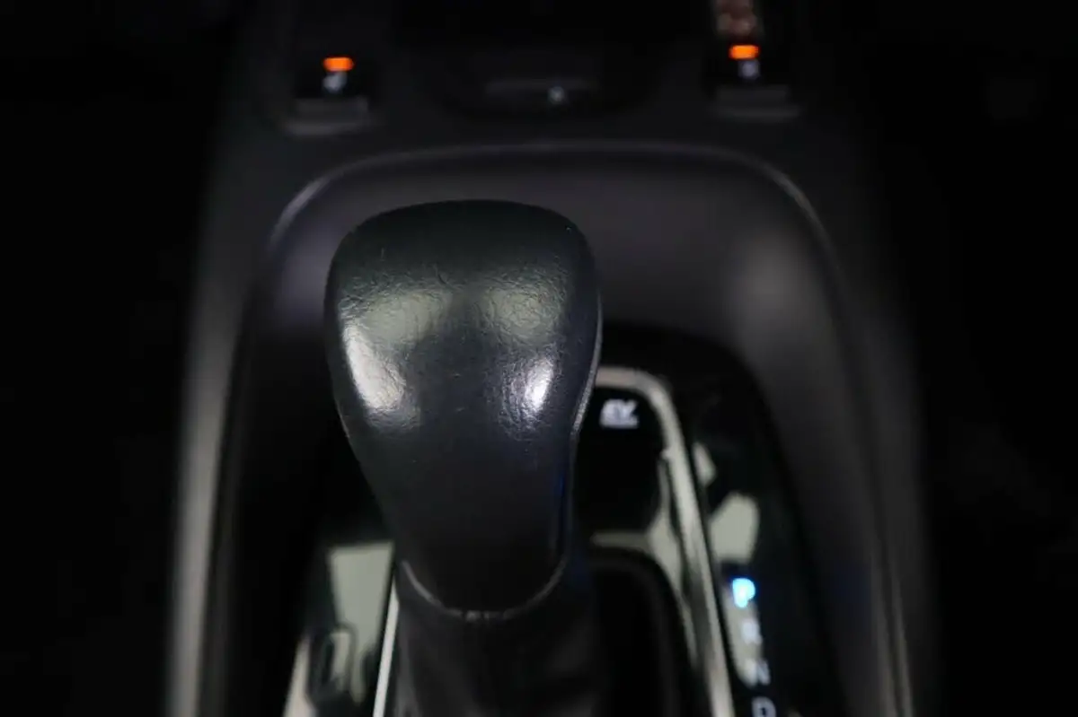 2023-toyota-corolla-18-vvt-i-icon-138bhp-touring-sports-5d-big-13