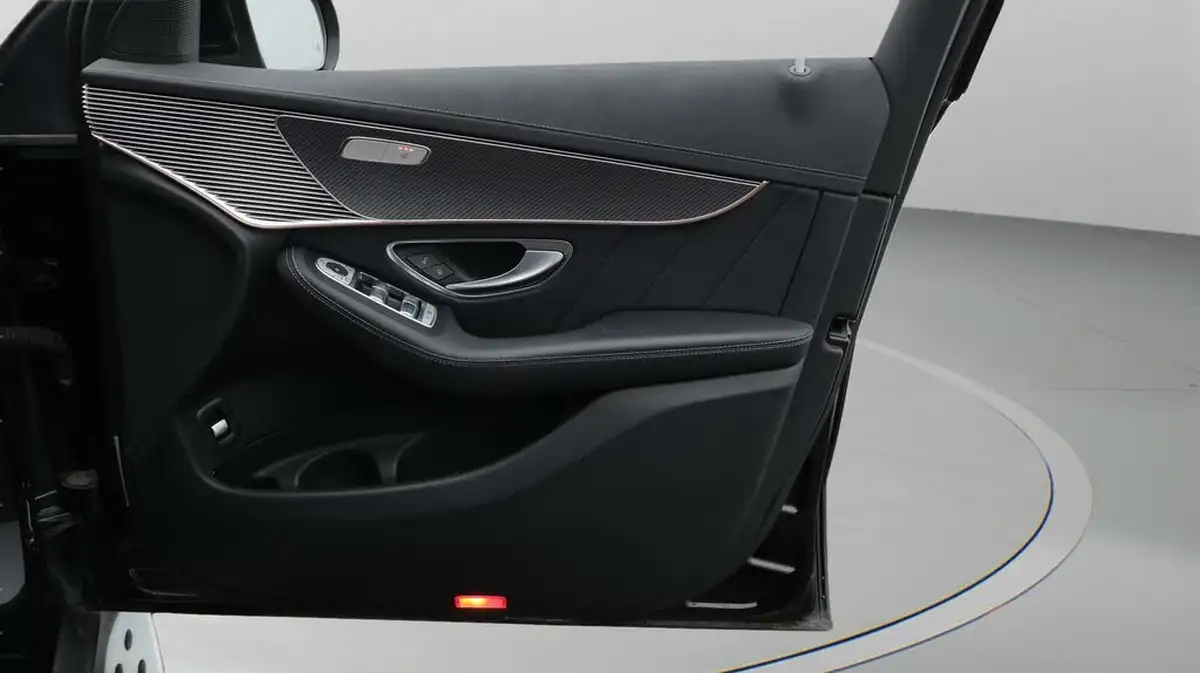 2021-mercedes-benz-eqc-e-eqc-400-amg-line-big-15
