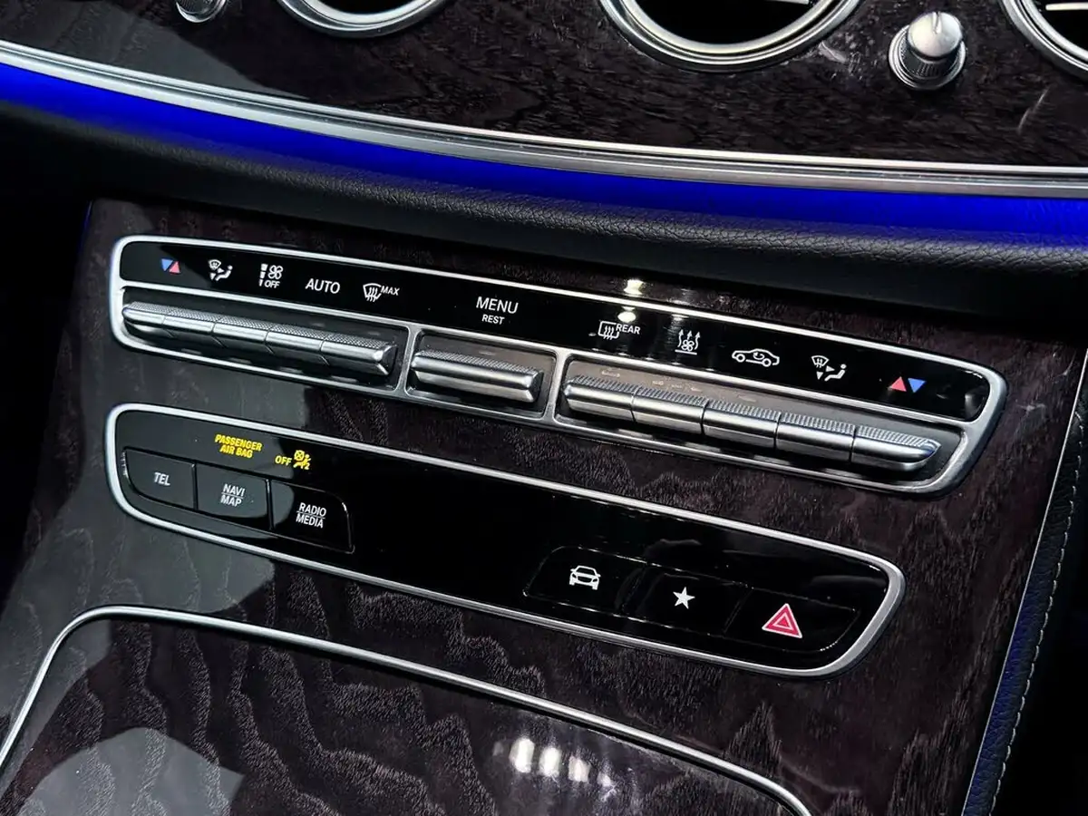 2021-mercedes-benz-e-class-20d-e300de-amg-line-edition-eq-power-saloon-4d-big-31